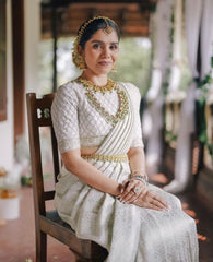 25+ Simple & Chic Kerala Bridal Looks for South Indian Brides with Photos