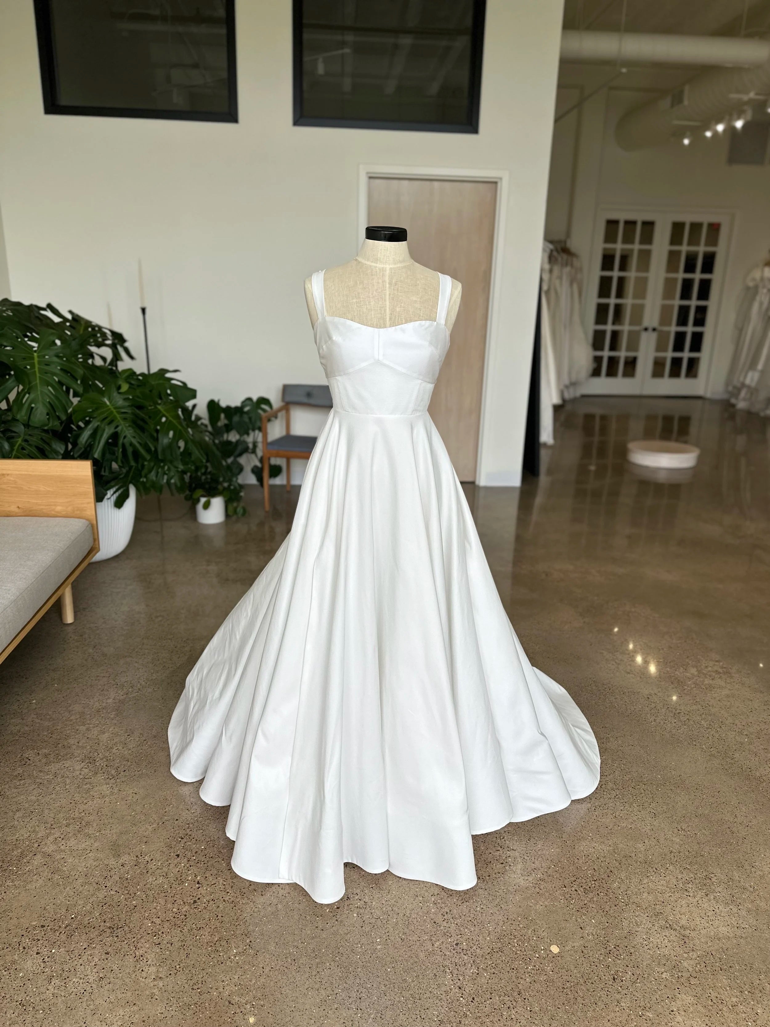 Bride X Sarah Seven 'Francis' sample // bridal size 8 | The White Room | Minneapolis, MN Bridal Shop