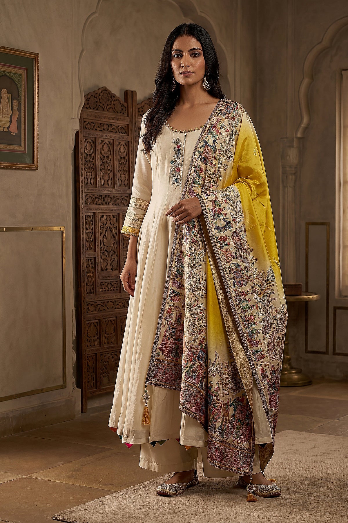 Women's Indo-Western Palkhi Fashion: Trendy Indo-Western Wear for Women